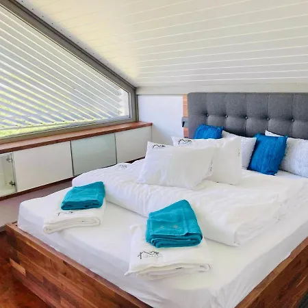 Ablakanapra * Матрафюред