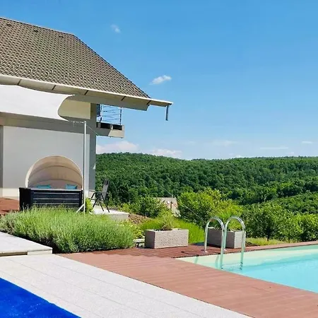 Villa Ablakanapra *